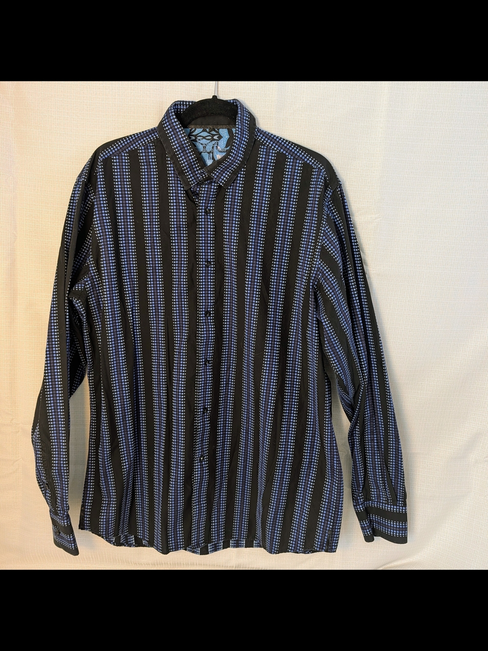 Men's Black & Blue Striped Button-Down Shirt - Classic Long Sleeve